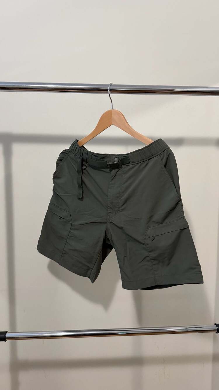 Cargo Shorts Uniqlo S (4-6) Like new